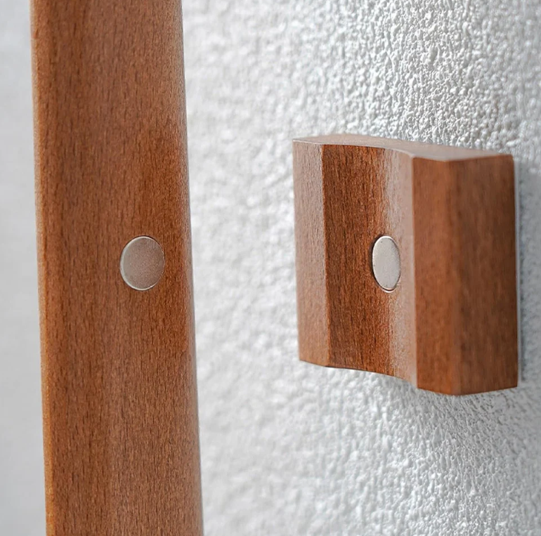 Incaltator din Lemn cu magnet 54cm